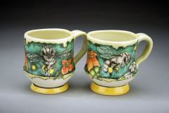 bee-cups